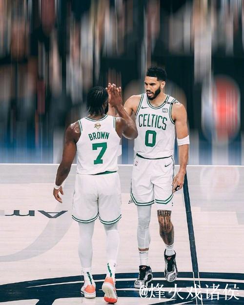 塔图姆贡献24分凯尔特人胜独行侠 热火力克篮网送其6连败 塔图姆贡献24分凯尔特人胜独行侠 热火力克篮网送其6连败